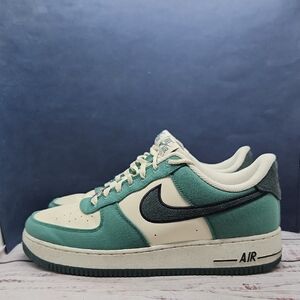 Nike Air Force 1 '07 LV8 Sneakers Coconut Milk ‘Bicostal’ Green Size 9